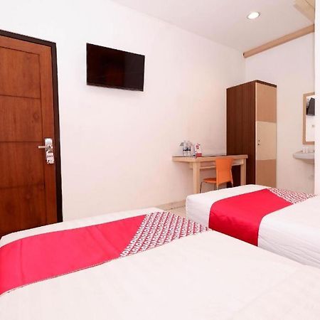 סמאראנג Oyo 1251 Residence 8 מראה חיצוני תמונה